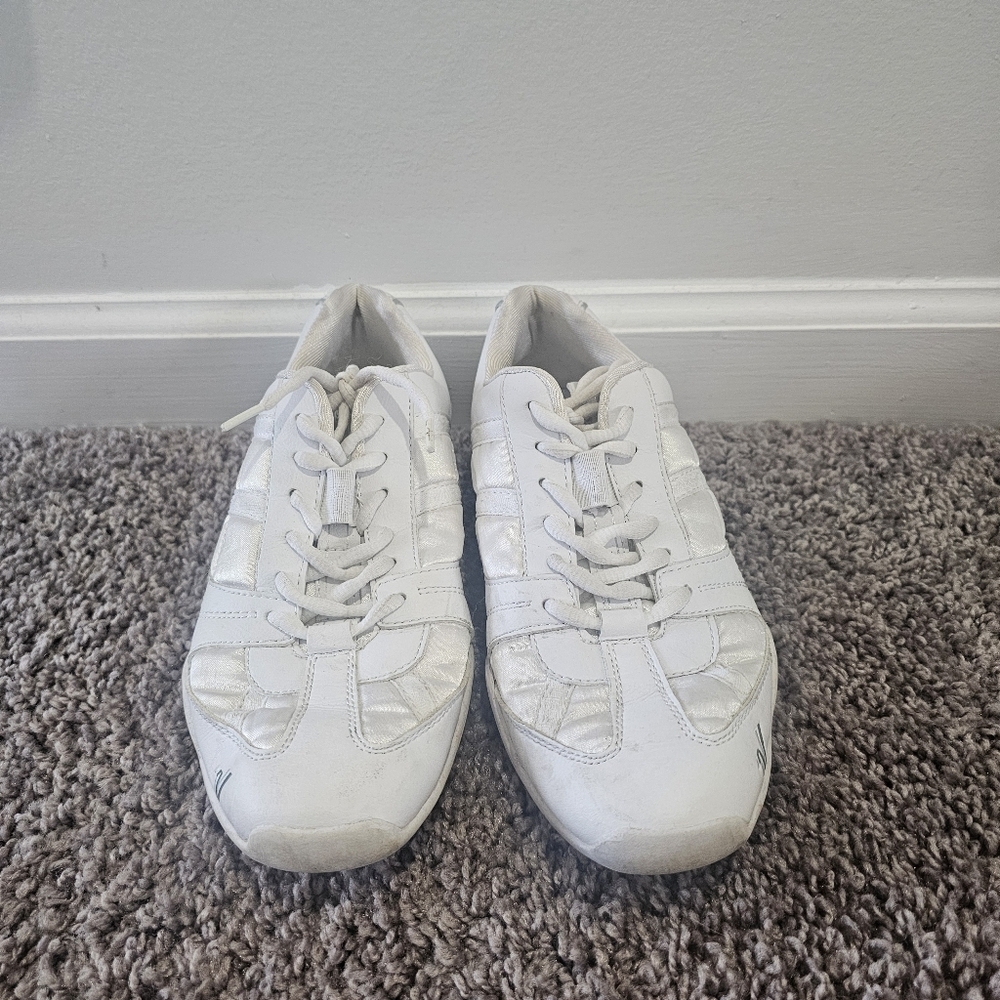 VARSITY sneakers Size 8.5 White Satin Cheerleader Shoes